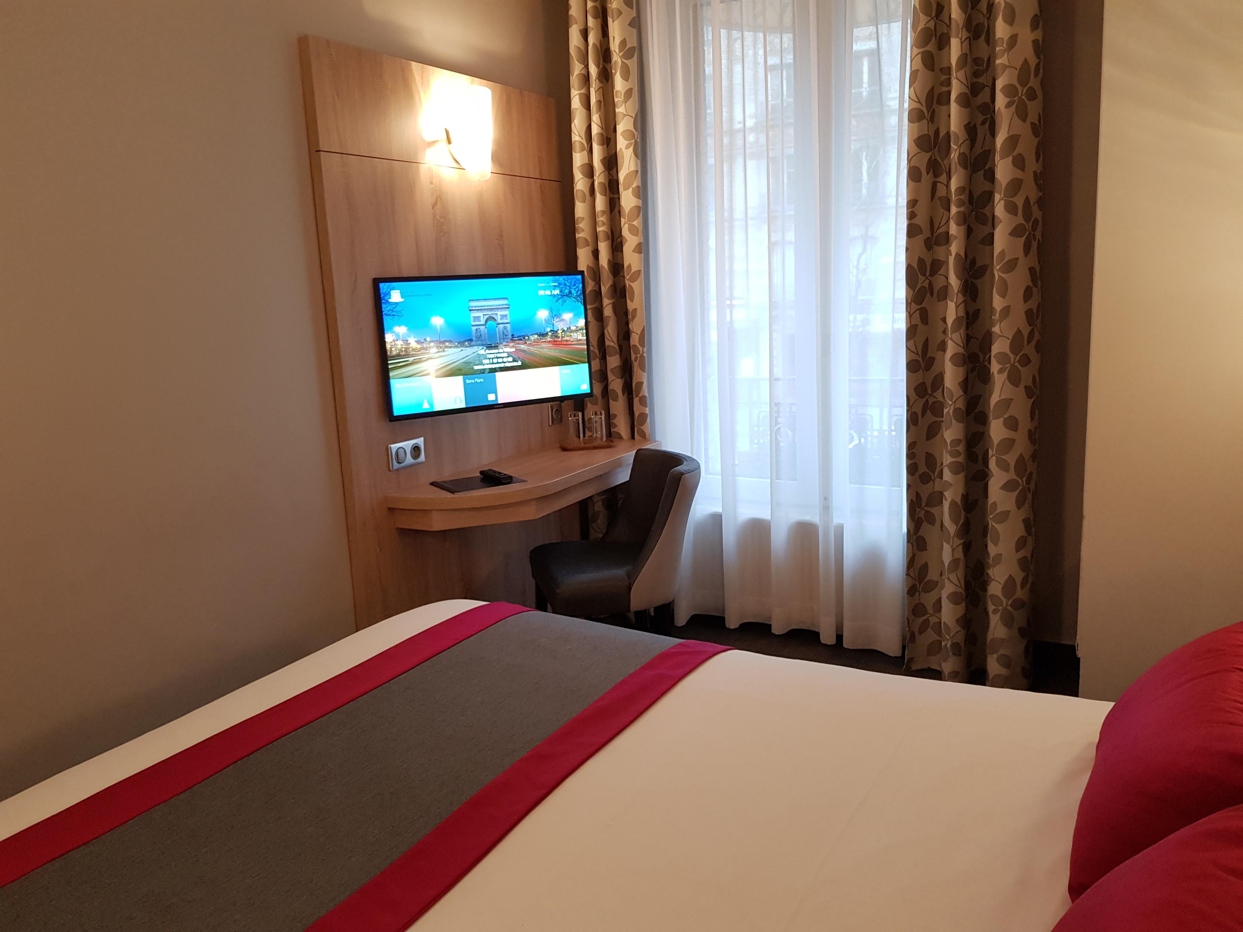 Champerret Elysees 3* París